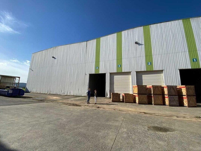 Flex in Erquinghem-Lys for lease - Building Photo - Image 3 of 10