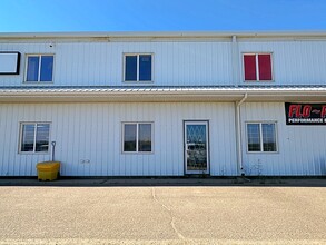 280 Maclennan Cres, Fort McMurray, AB for lease Building Photo- Image 2 of 55