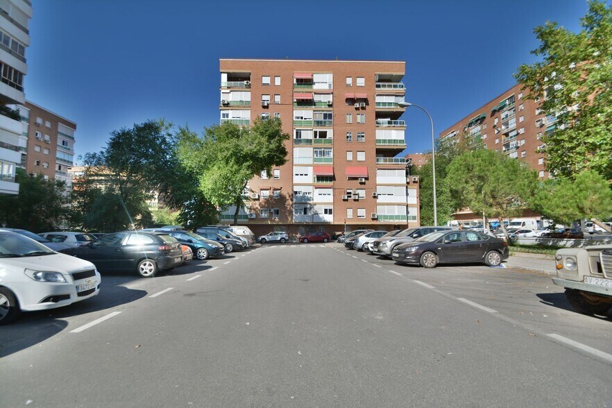 Office in Madrid, Madrid for lease - Building Photo - Image 3 of 8