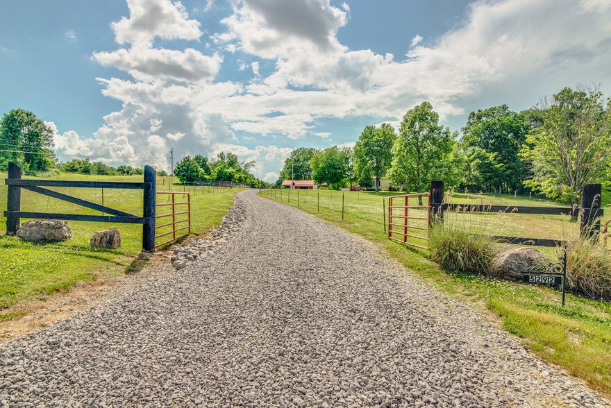5292 Beckwith Rd, Mount Juliet, TN 37122