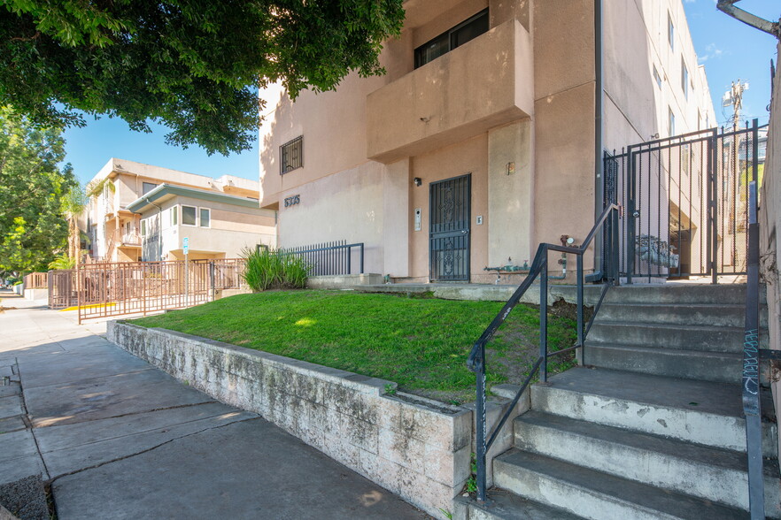 5335 Huntington Dr N, Los Angeles, CA for sale - Building Photo - Image 3 of 22