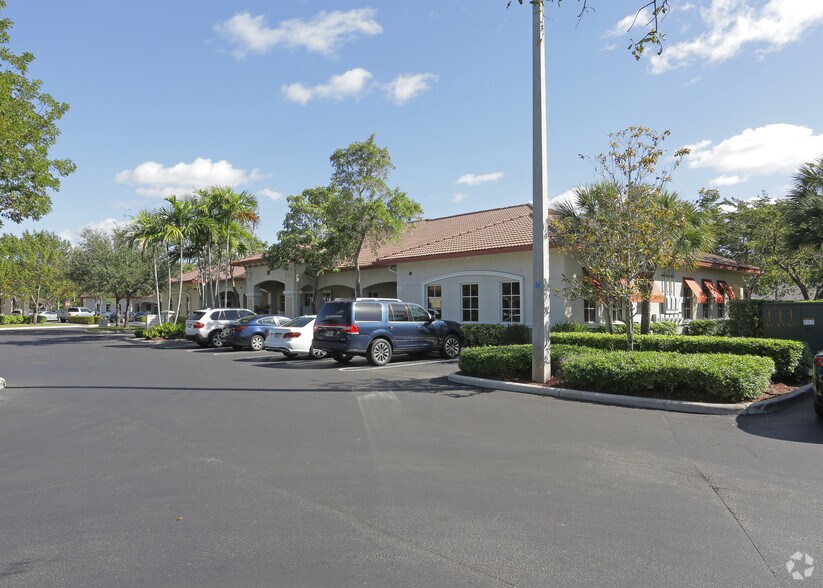 5441 N University Dr, Coral Springs, FL for sale - Primary Photo - Image 1 of 1
