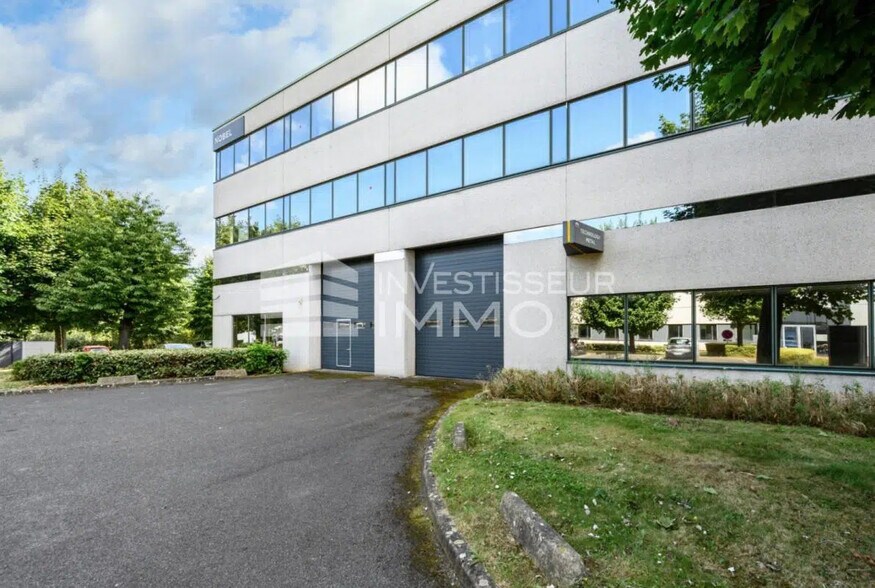 Flex in Antony for lease - Building Photo - Image 1 of 3