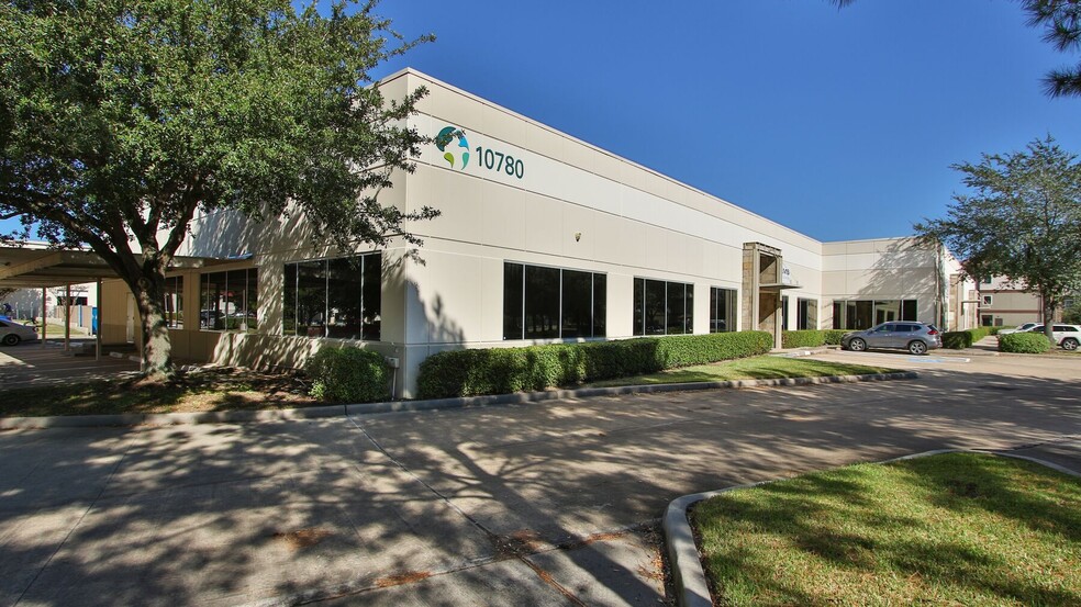 10780-10798 Kempwood Dr, Houston, TX for lease - Building Photo - Image 2 of 5