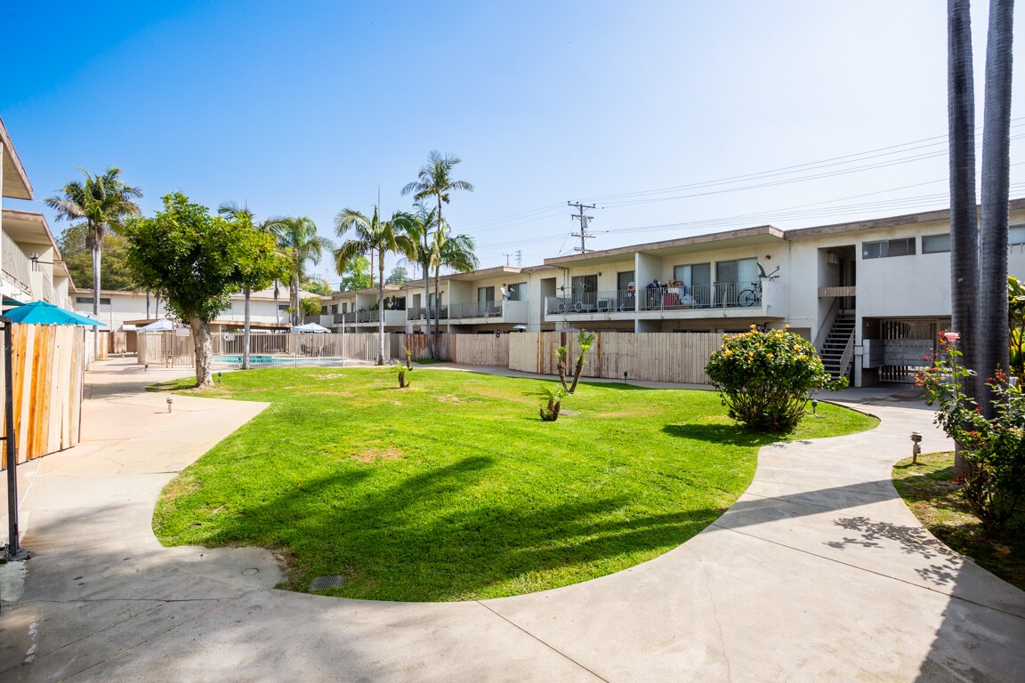 1499 Ridgecrest St, Monterey Park, CA 91754 The Three Lanterns