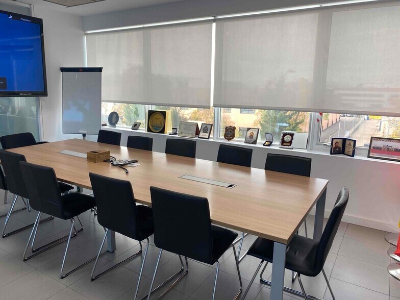 Industrial in Torrejón de Ardoz, Madrid for lease - Building Photo - Image 2 of 8