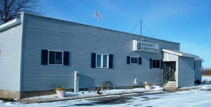 2977 State Hwy 32, Pulaski, WI for sale Primary Photo- Image 1 of 1