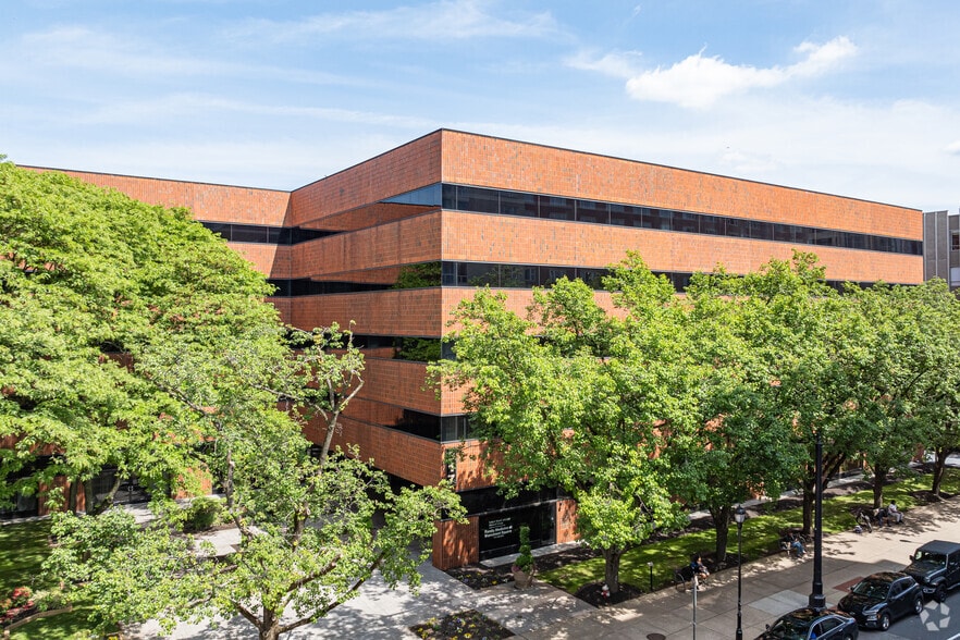 317 George St, New Brunswick, NJ for lease - Building Photo - Image 1 of 3