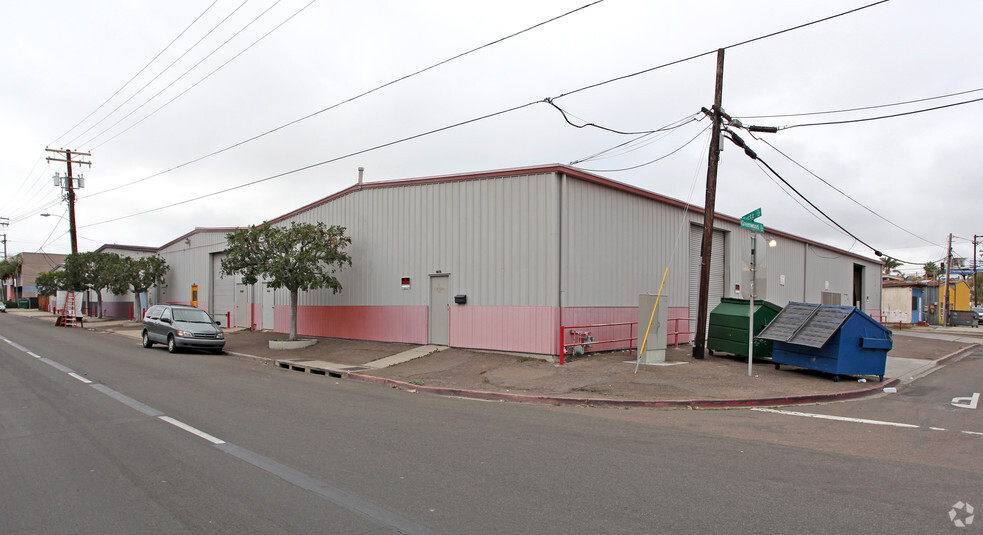 3302-3342 Kurtz St, San Diego, CA for lease - Building Photo - Image 1 of 2