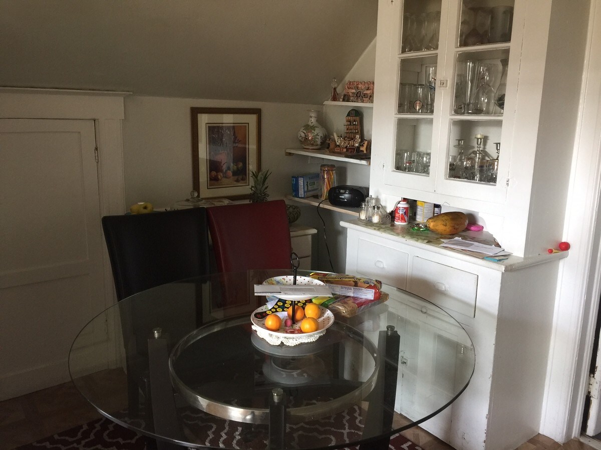 140142 Hamilton Ave, Greenwich, CT 06830