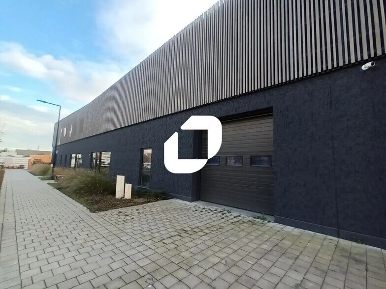 36 Rue Bernard Ruyant, La Madeleine for sale - Building Photo - Image 1 of 6