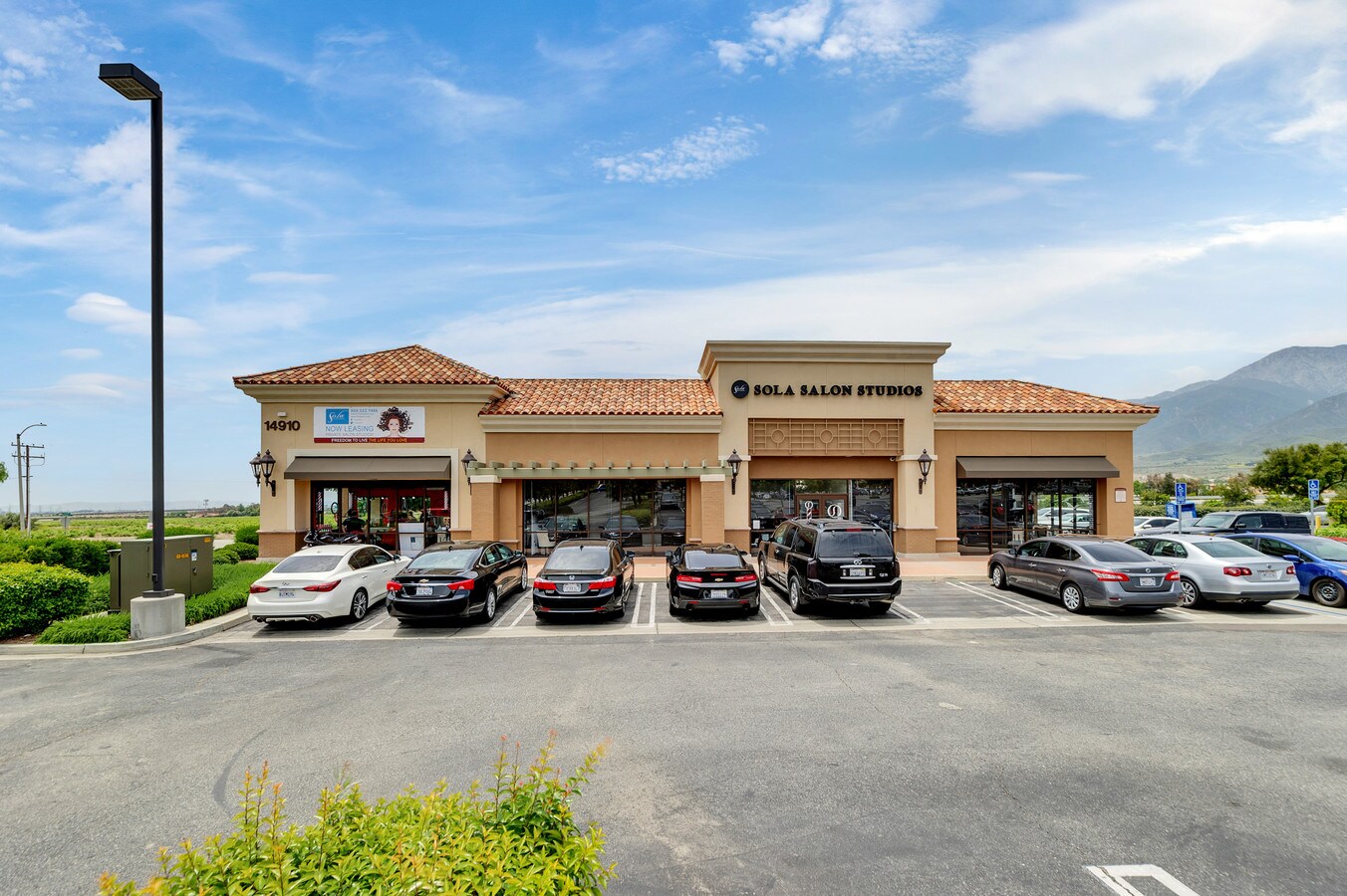 14910 Summit Ave, Fontana, CA 92336