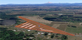 Lenhardt Airpark - Airplane Hangar