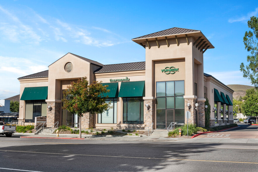 3255 E Thousand Oaks Blvd, Thousand Oaks, CA for lease - Building Photo - Image 1 of 20