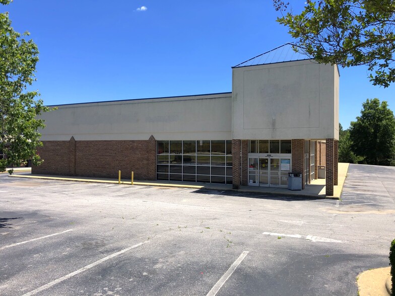 816 N Main St, Fuquay Varina, NC for lease - Building Photo - Image 2 of 24