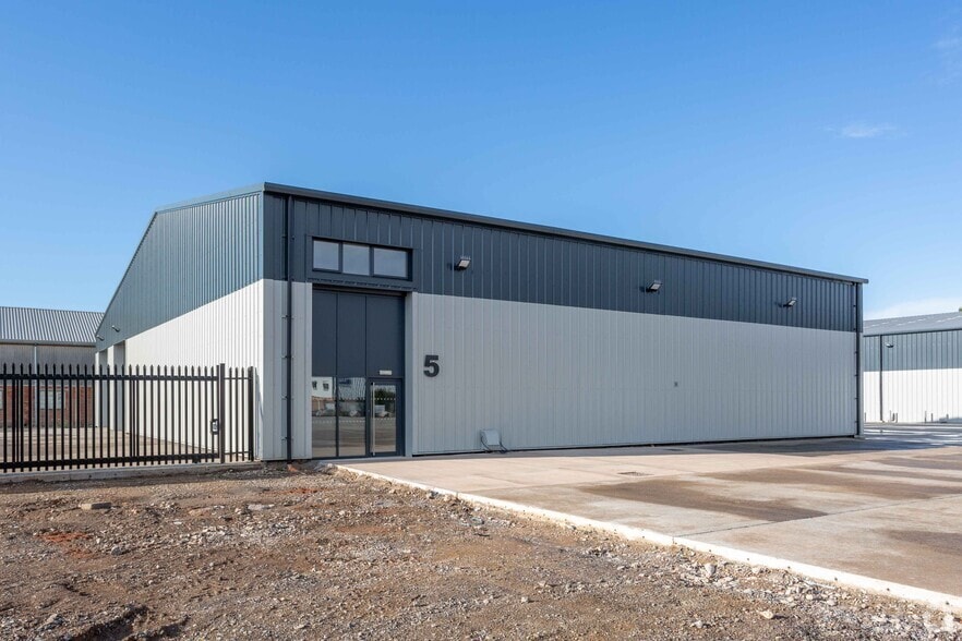 Bristol Rd, Bridgwater, TA6 4DT