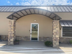 3311 N Interstate 35 Hwy, Denton, TX for lease Building Photo- Image 2 of 4