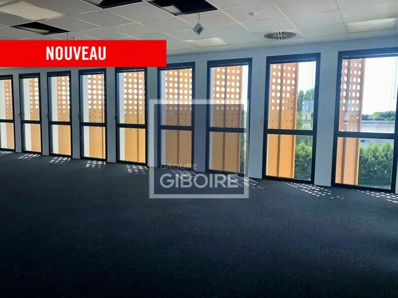 Office in Rennes for lease - Interior Photo - Image 3 of 4