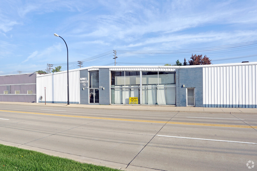 3708-3750 11 Mile Rd, Berkley, MI for lease - Primary Photo - Image 1 of 4