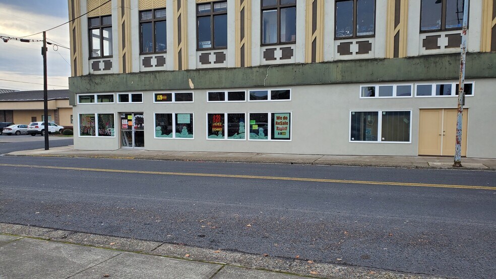 208210 Oak St, Kelso, WA 98626