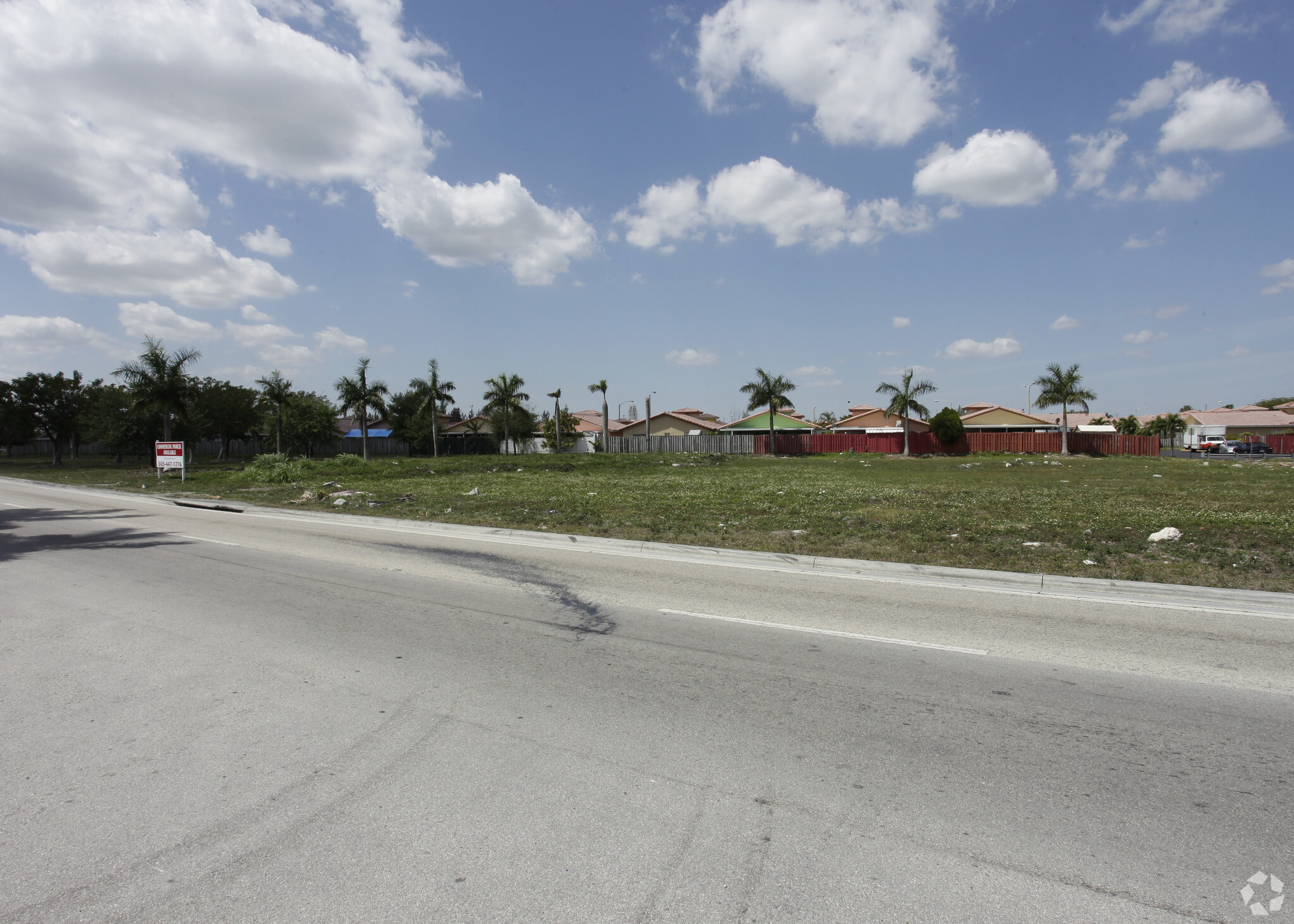 3395 W 68th St, Hialeah, FL for sale Primary Photo- Image 1 of 1