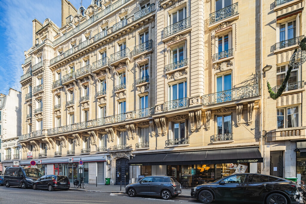 Location Bureaux 279 m² - Photo 1