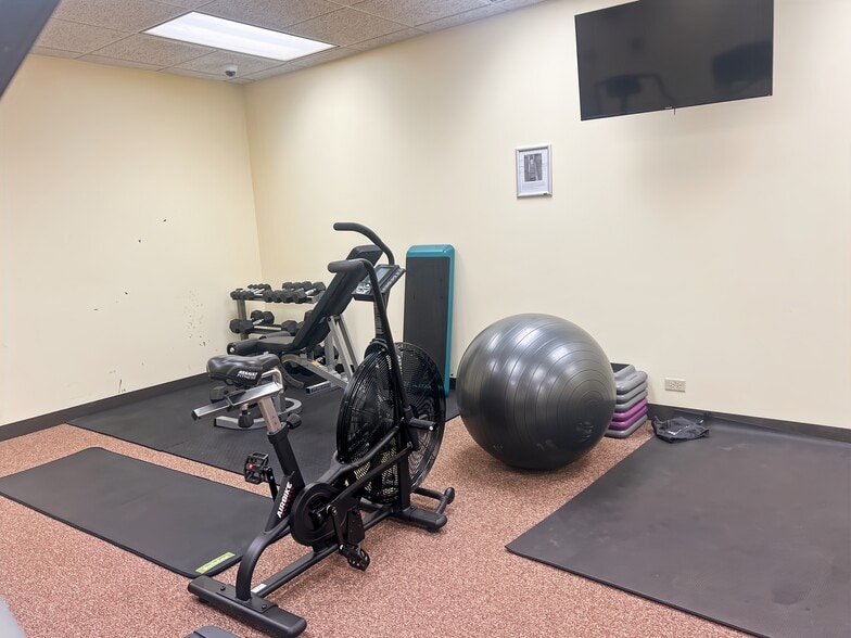 2340 S River Rd, Des Plaines, IL for lease - Interior Photo - Image 3 of 16