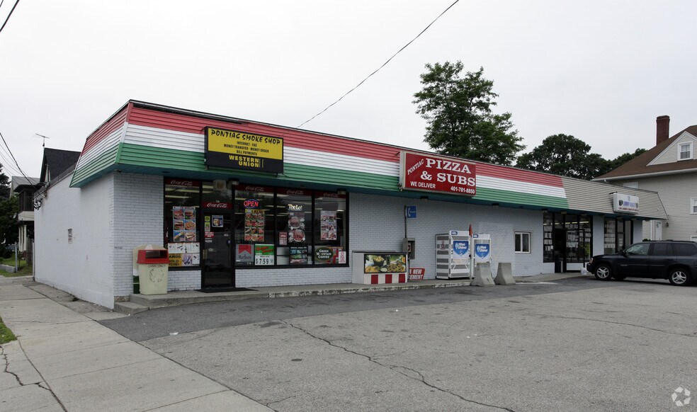 519 Pontiac Ave, Cranston, RI for sale - Primary Photo - Image 1 of 1