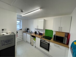 17-17A Mill Ln, Welwyn for lease Interior Photo- Image 2 of 3