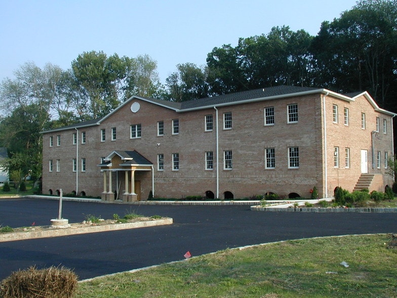 7 Industrial Rd, Pequannock, NJ for lease - Building Photo - Image 2 of 20