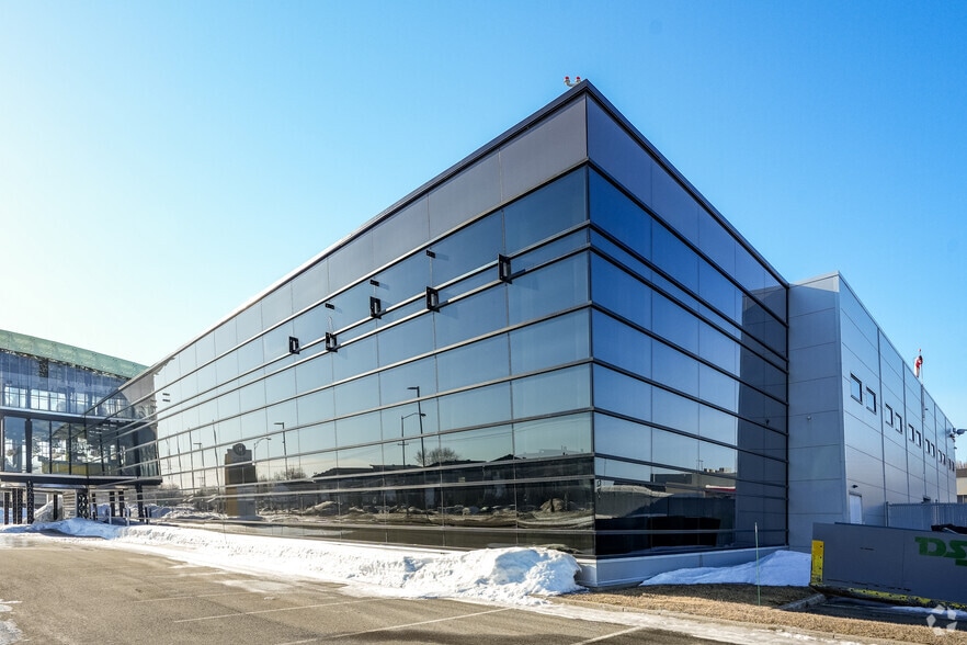 1688 Rte De L'aeroport, Québec, QC for sale - Building Photo - Image 2 of 3