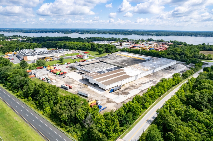 8203 Fischer Rd, Dundalk, MD for lease - Building Photo - Image 2 of 8