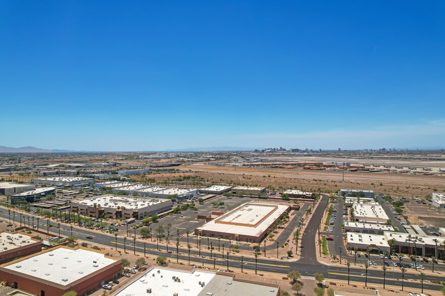 3050 S 35th St, Phoenix, AZ for sale - Building Photo - Image 3 of 8