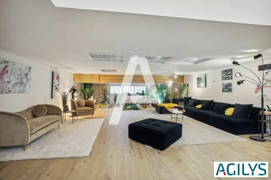 Office in Orsay for lease - Interior Photo - Image 3 of 18