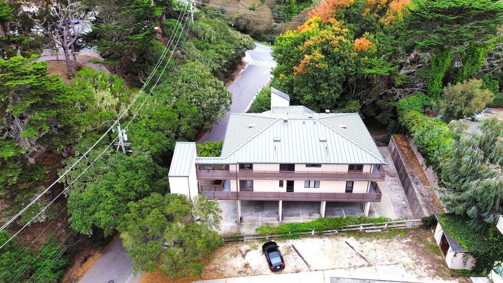 910 Major Sherman Ln, Monterey, CA for sale - Building Photo - Image 3 of 7