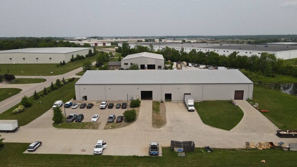 6335 NE Industry Dr, Des Moines, IA for lease - Building Photo - Image 2 of 4