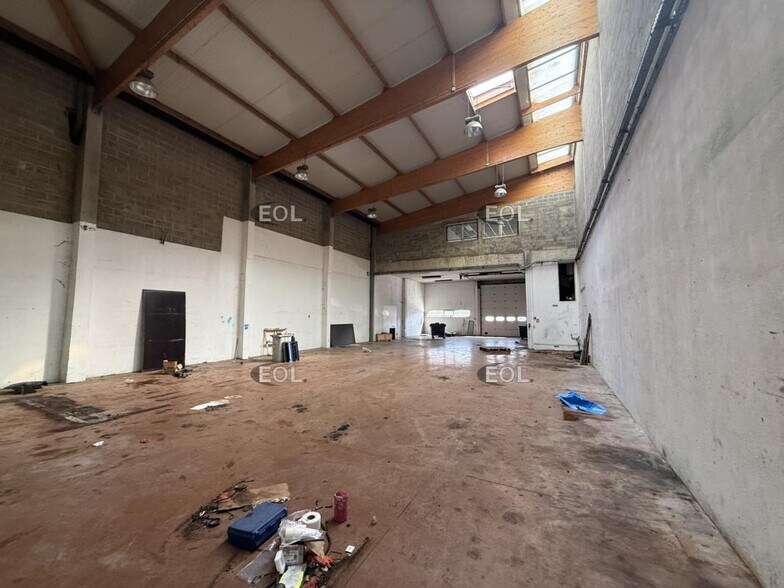 Flex in Pontault Combault for sale - Building Photo - Image 3 of 10