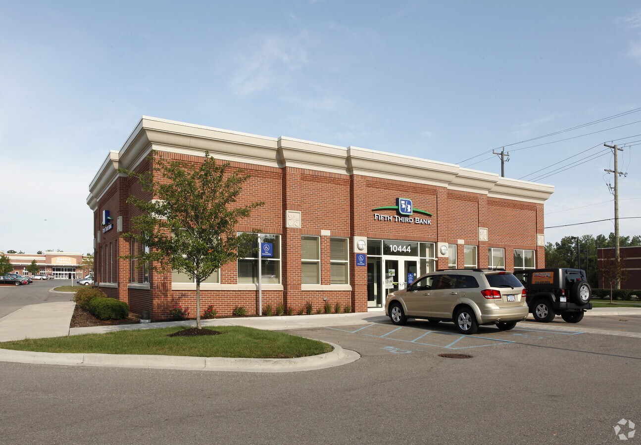 10444 Belleville Rd, Belleville, MI 48111