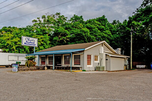 3708 W Navy Blvd, Pensacola FL - Parking Garage