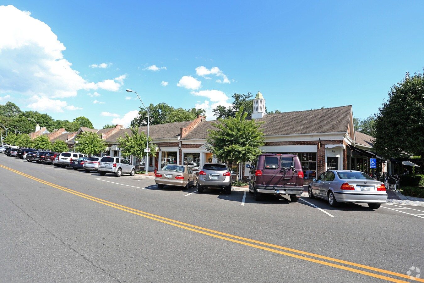 55th SEC 55th & Brookside, Kansas City, MO 64113