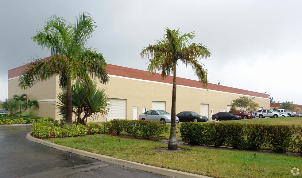 4750 N Powerline Rd, Pompano Beach, FL 33073