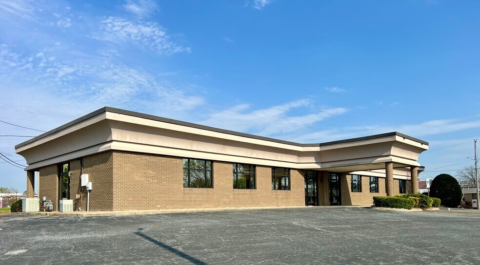 719 N Elm St, High Point, NC for sale - Building Photo - Image 1 of 1