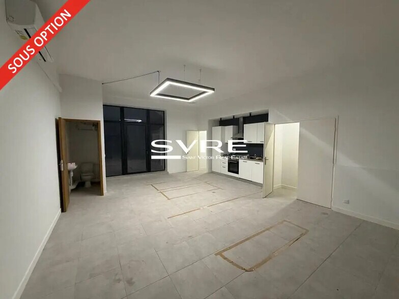 Retail in Marseille for lease - Interior Photo - Image 2 of 6