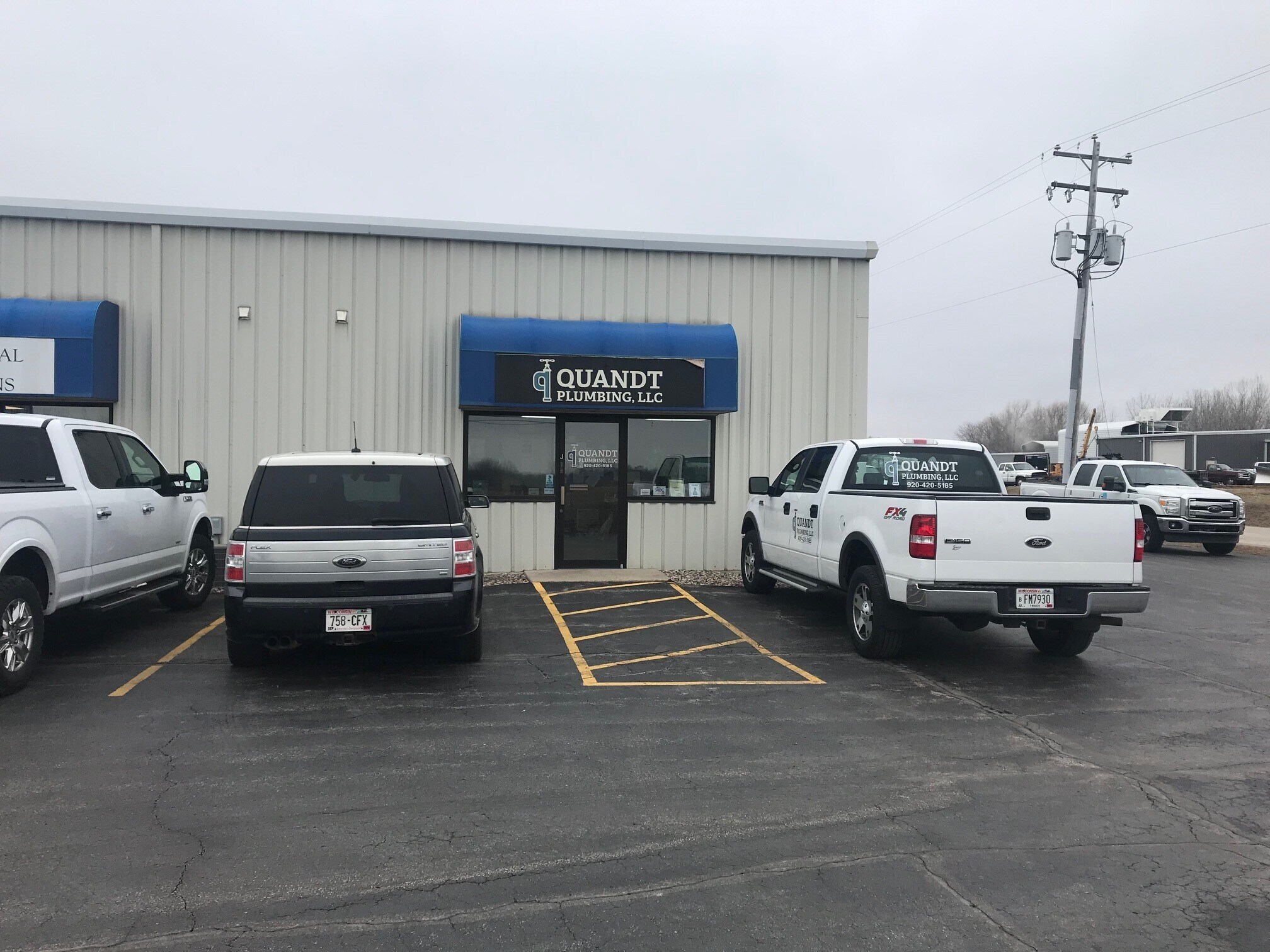 2909-2947 Greenhill Ct, Oshkosh, WI for sale Building Photo- Image 1 of 1