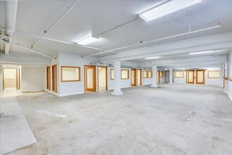 1430-1438 Elliott Ave W, Seattle, WA for lease Building Photo- Image 2 of 2