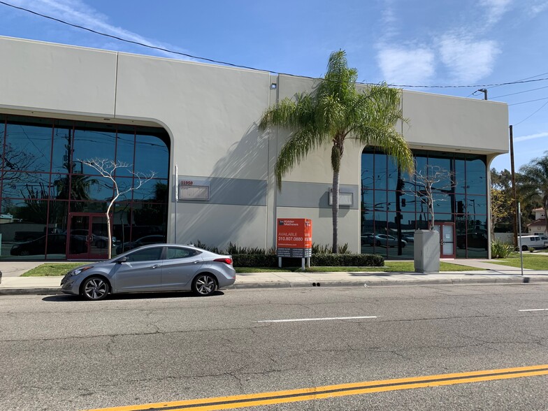 11934-11954 S La Cienega Blvd, Hawthorne, CA for lease - Building Photo - Image 3 of 22