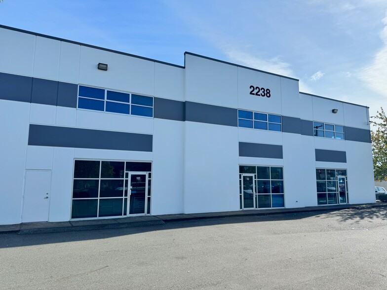 2238 Queen St, Abbotsford, BC for lease - Building Photo - Image 1 of 6