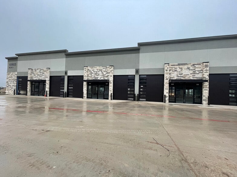 15893 Ronald Reagan Blvd, Leander, TX for lease - Building Photo - Image 1 of 11