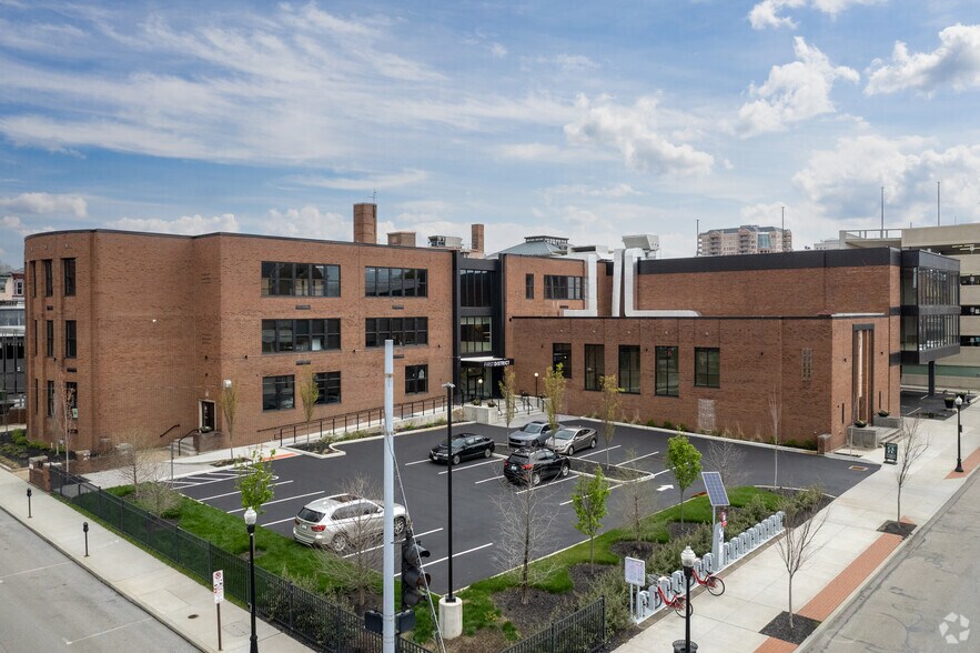 525 Scott St, Covington, KY for sale - Building Photo - Image 1 of 1