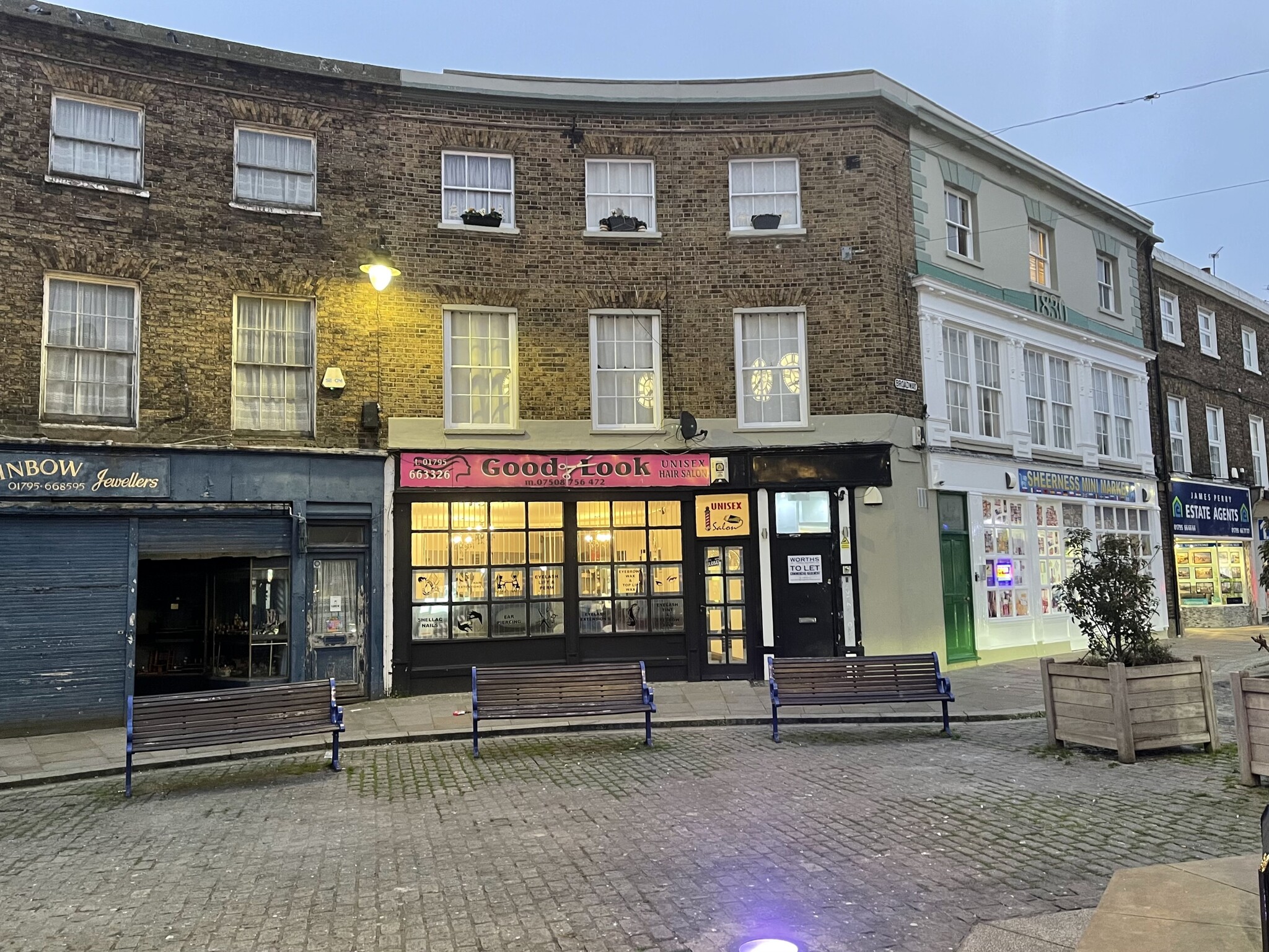 Broadway, Sheerness for sale Primary Photo- Image 1 of 2